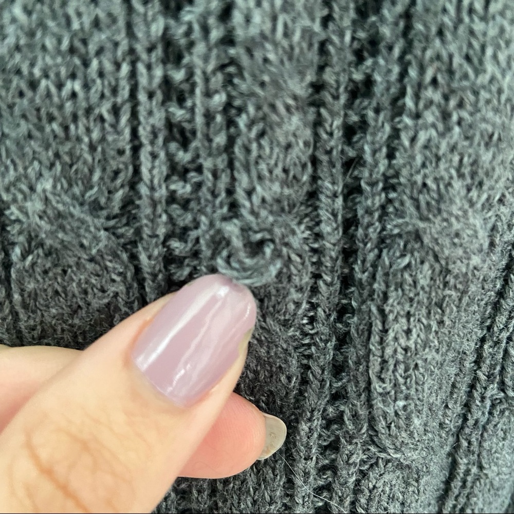 American Eagle Sweater - Picture 6 of 6